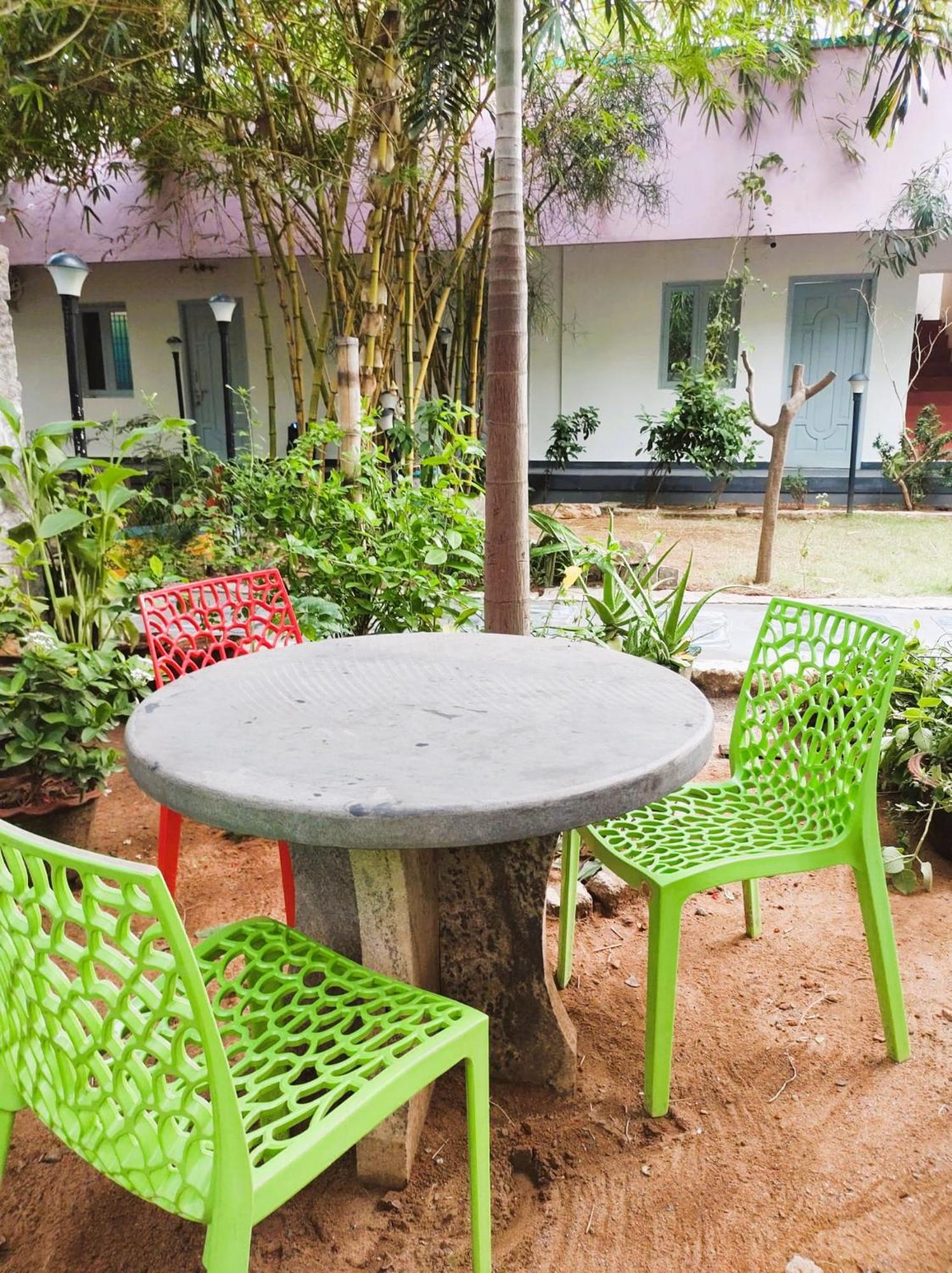The Well Beach Side Guest House Auroville Luaran gambar