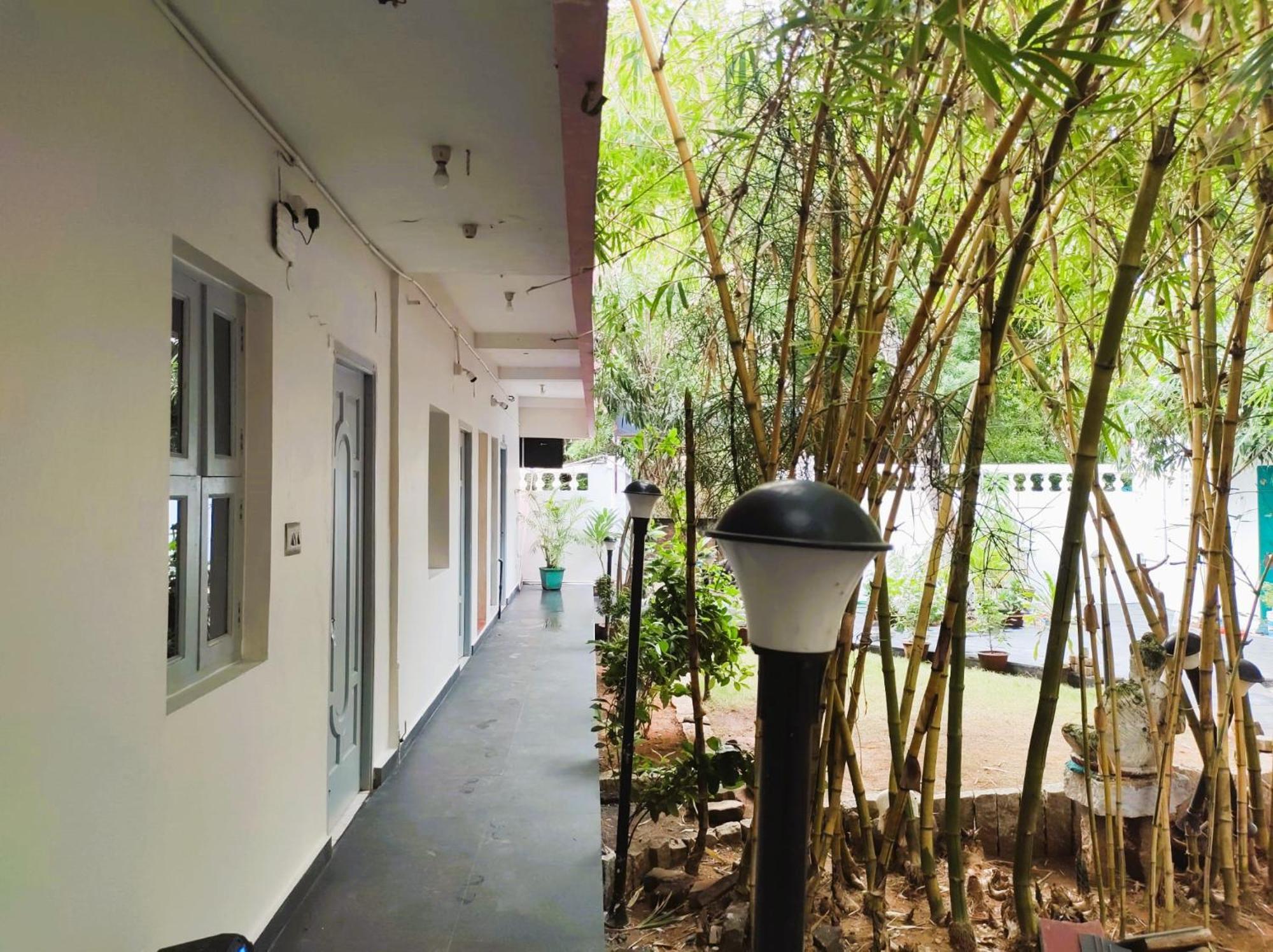 The Well Beach Side Guest House Auroville Luaran gambar